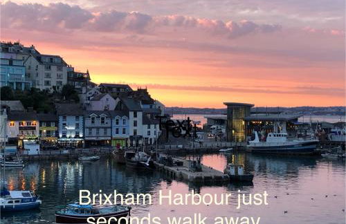 Mariners Cottage - Waters edge Fisherman's Cottage, Harbour & Sea Views & Free Dedicated Parking - Photo 8