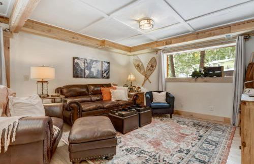 Pinetop Cabin Hot Tub BBQ Arcade Scenic Escape - Foto 37