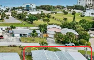 Pet-Friendly 3BR Coastal Retreat Walk to Beach - Foto 3