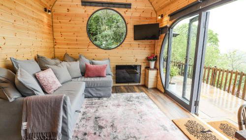 Offas Dyke Escape - Photo 2