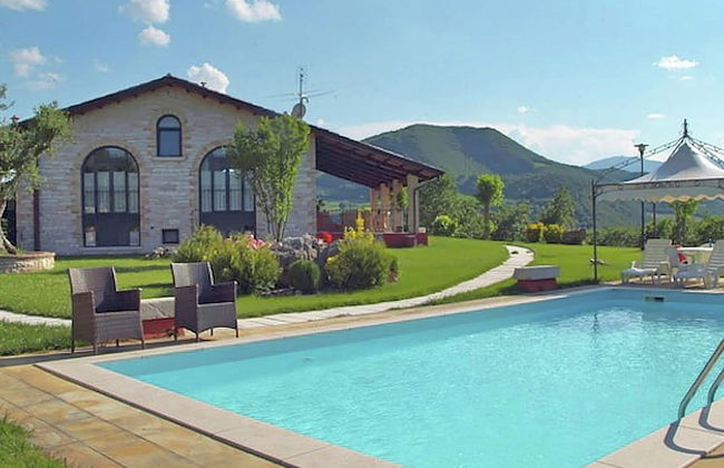 Family Cottage in Cagli With Pool - Foto 1