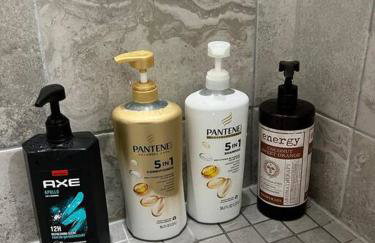 Adorable new studio with free parking and WiFi - Foto 29