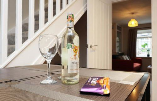 Perfect Booking 2 Bed Home in Merthyr Tydfil - Photo 4