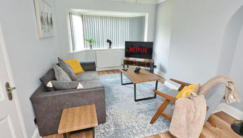 Cosy 3 bed with Parking- Family and Contractors - Foto 1