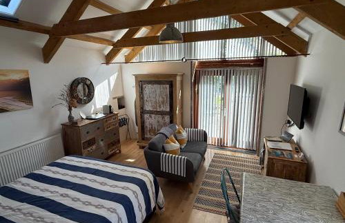 Re-imagined Stone Barns in the Country Near the Coast - Foto 52