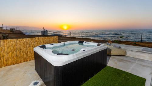 Savina Seafront Home - Photo 1