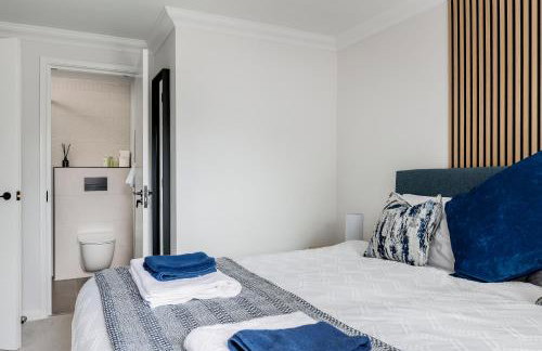 Modern, comfy Town centre gem, near beach, parking - Foto 17