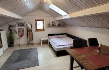 Kleine gemütliche Mansardenwohnung im Südosten Münchens - Foto 15