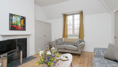 Stable Yard Cottage - Photo 2