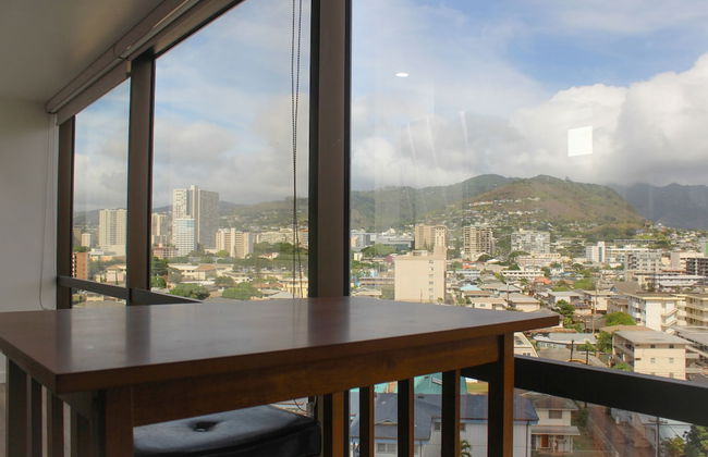 Renovated Modern & Minimalist Century City Studio Condo by RedAwning - Foto 12