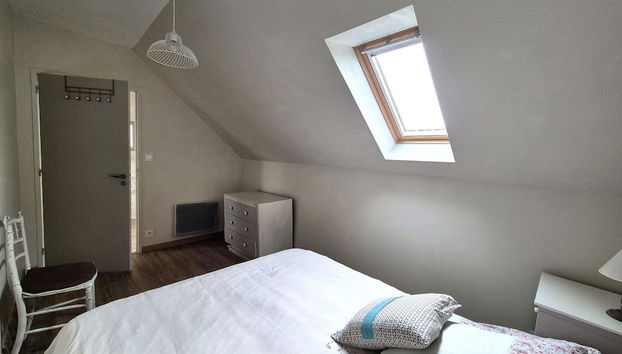 Stone House in Brittany Near Roscoff & Beaches - Foto 5, Habitación