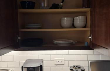 Edgewater Andersonville-area Apt Close to Loyola Lake EZ Parking - Foto 33