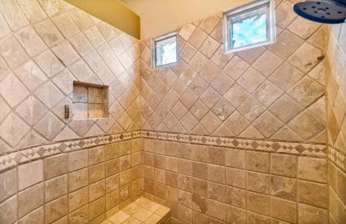 Quail Mountain Desert Resort: Heated Pool, Mt Vews, all BR's King & TV's, Hiking - Photo 19