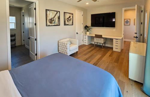 Modern comfort, prime location, 360 views, 4 BR entire house - Foto 15