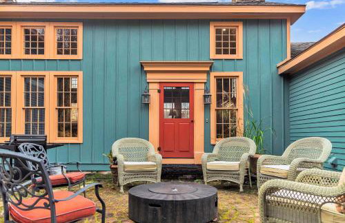 Hot Tub and Large Yard Elegant Deansboro Getaway - Foto 4