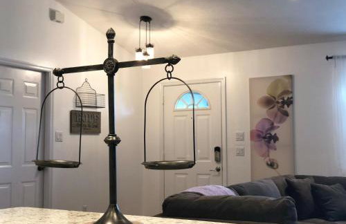 Beautiful Home across the street from Lake June! - Foto 62