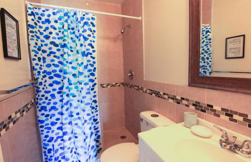 Sunny Isles Apartments by MiaRentals - Photo 62