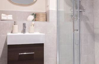 Stylish 3BD Townhouse in Central Winchester - Foto 17