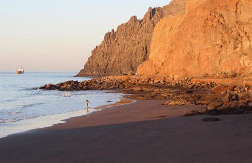 Beach hideaway apartment with modernist design - Foto 27