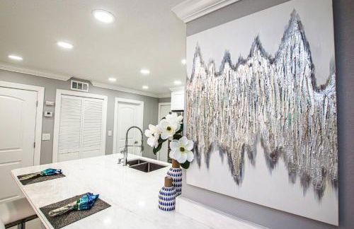 Newly Listed! 20 Percent Off! Golf and Tennis Community - Lavish Living - Foto 15