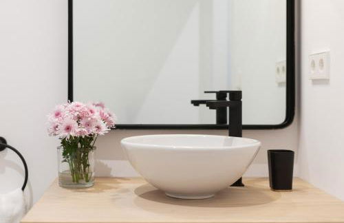 Victoria Site-Luxury Center - Photo 34