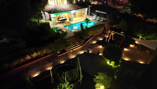 Villa Cecilia - 4 bedrooms, 4 bathrooms, inside heated pool, gym - Foto 3