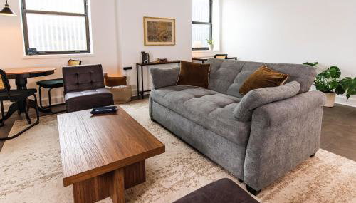 Luxury Downtown Apt with Parking, Gym, and Lap Pool - Foto 3