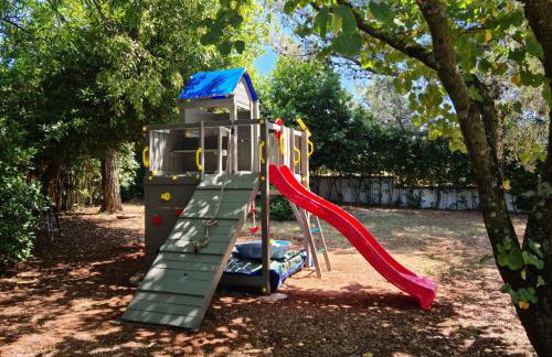 Villa Rosa with yard and children's playground - Foto 15