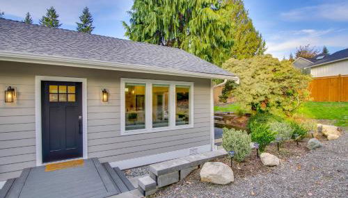 Private Yard and Fire Pit! Modern Kirkland Abode - Foto 3