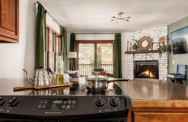 The Moondance Cabin by Lightfoot Stays Vacation Rentals - Photo 101