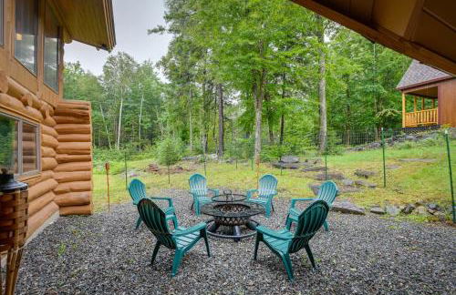 Secluded Greenville Cabin Walk to Moosehead Lake! - Foto 1