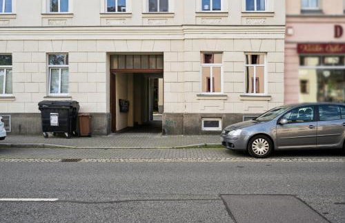 Gemütliches Apartment - hochwertiges Boxspringbett, privater Parkplatz, Terrasse, komplette Küche, WLAN, 40 Zoll HD TV - Foto 23