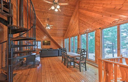 Waterfront Arkdale Retreat 2 Acres with Deck and View - Foto 7