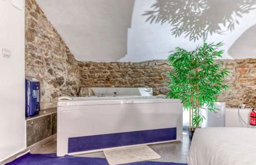 Royal Suite Spa et Balnéo Privatif - Foto 34