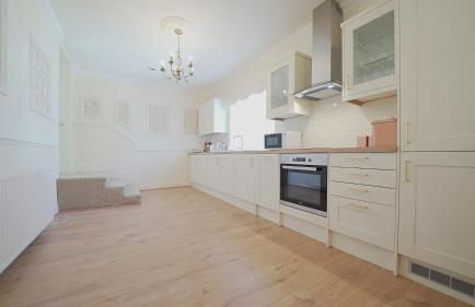 The Old Tramhouse Self Catering Traditional Charming Apartments Located In The Heart Of Historic Stirling For Short-Long Stays In Stirling For Tourism & Events & Contractor Base Stays For Central Belt Area & Open To Book All Year Round - Photo 19