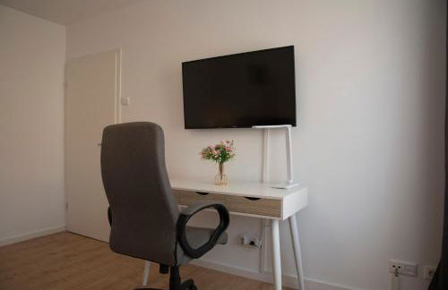 Schöne große Ferienwohnung 79m2 und 2 Bäder, Zentrumnah, 2OG - Foto 31