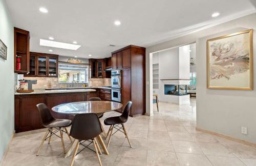 Airy Large Backyard Oasis Perfect Family Getaway - Foto 43