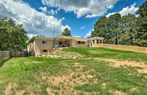 Pet-Friendly CO Springs Home with Koi Pond and Patio - Foto 27
