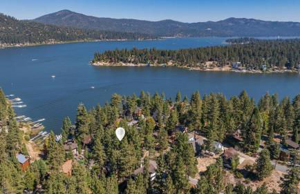 Ultimate Lakeview Lodge and ON THE LAKE! with a Hot-Tub! - Foto 48