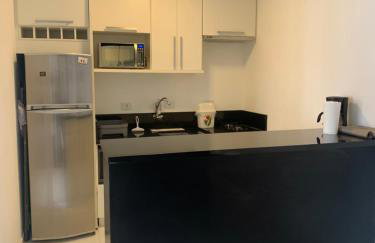 1103- Apartamento Encantador, amplo e decorado, mobiliario moderno, cozinha completa com utensílios , Excelente vista da cidade e localização privelegiada no bairro Bigorrilho - Photo 38