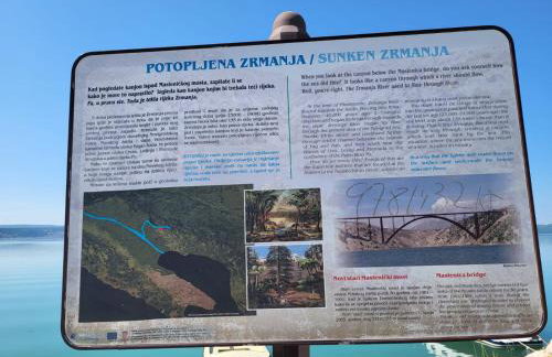 Rustic Home Maslenica - Photo 24