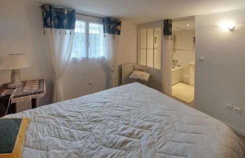 1 Bedroom Amazing Home In Bléré - Foto 10