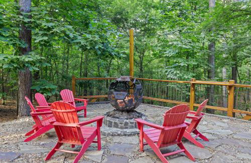 Cozy Cabin with Hot Tub, Fire Pit and Arcade Games - Foto 3