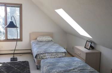 Stunning Spacious Cape Cod House with Water Views - Foto 32