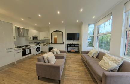 2 bed flat, sleeps 8, driveway, 5 Mins to Brixton - Foto 50