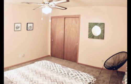 Extended Stay Haven-Big Car Port Parking - Foto 4
