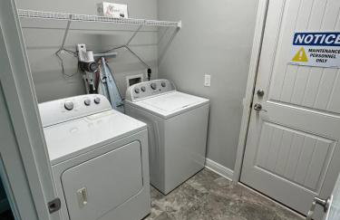 RV Ready 3BR 2BA Home Near Navarre and Destin - Foto 11