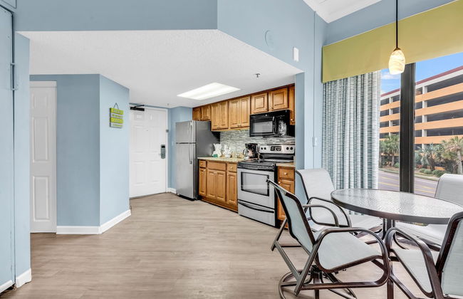 Ocean Front Condos at Patricia Grand - Foto 13