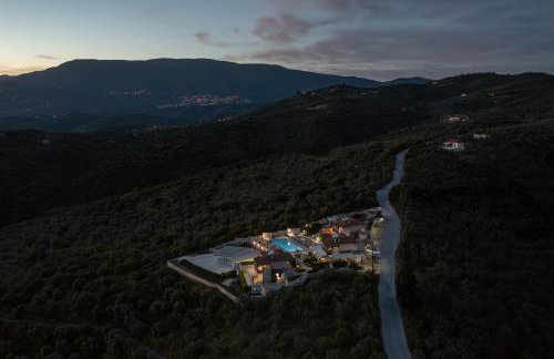 Karavia Lux Inn - Photo 25