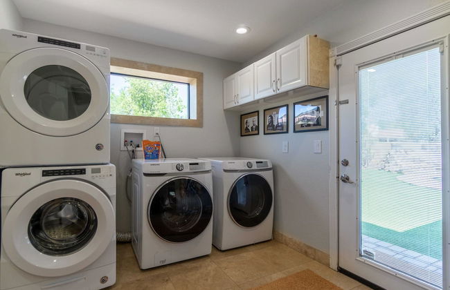 Sereno Ranch by Avantstay Sleeps 16! Outdoor Bar/kitchen, Pool, Fire Pit & Hot Tub! - Foto 19